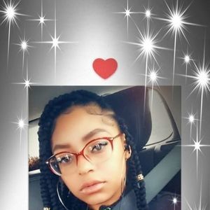 Meet your Posher, Janet